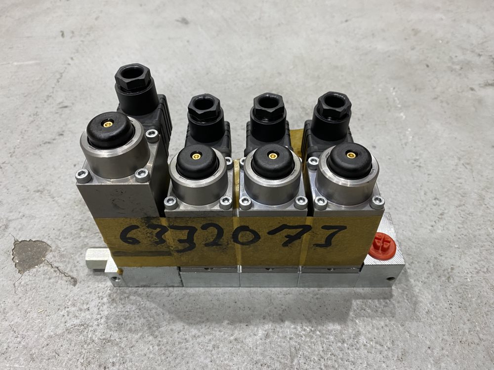 6332073 (NOE) Блок клапанов1x4/2 3x3/2