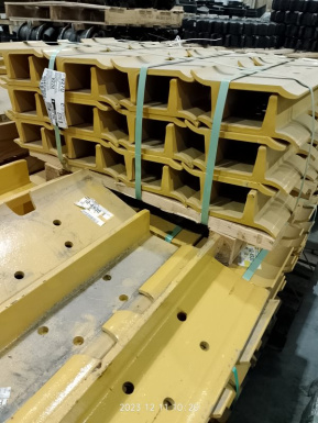 CA1Q4930 грунтозацеп гусеничной ленты 1Q-4930, 1Q4930