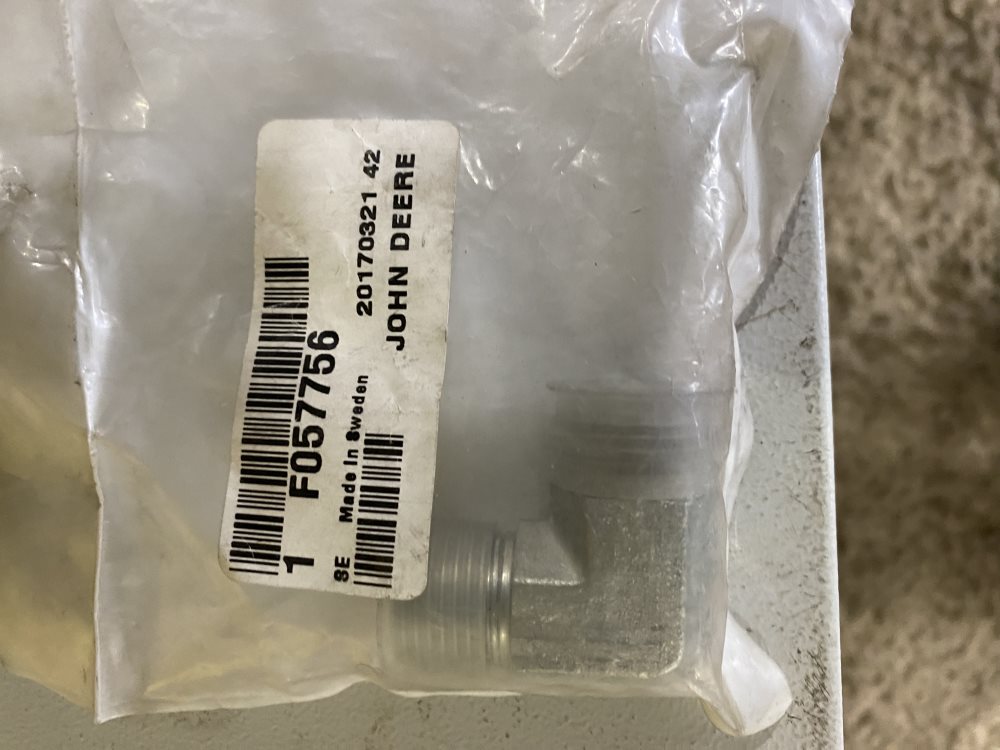 F057756 ФИТИНГ
