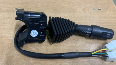 F31C2-40501-R Переключатель освещения FD15-18