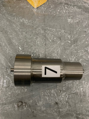 MK252260-002 Распылитель Форсунки