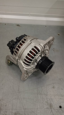 Генератор 56044765 Volvo 21429786 Bosch 0124655008 28V 110A