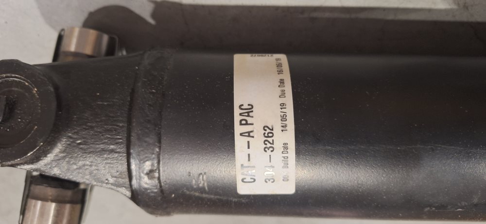 CA3043262 вал 304-3262, 3043262