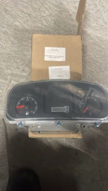 F31A2-40021 Панель приборов FD25T/FD30T