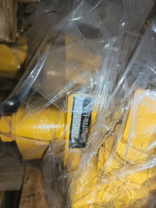 709-61-11701 Клапан управляющий отвала Komatsu D375