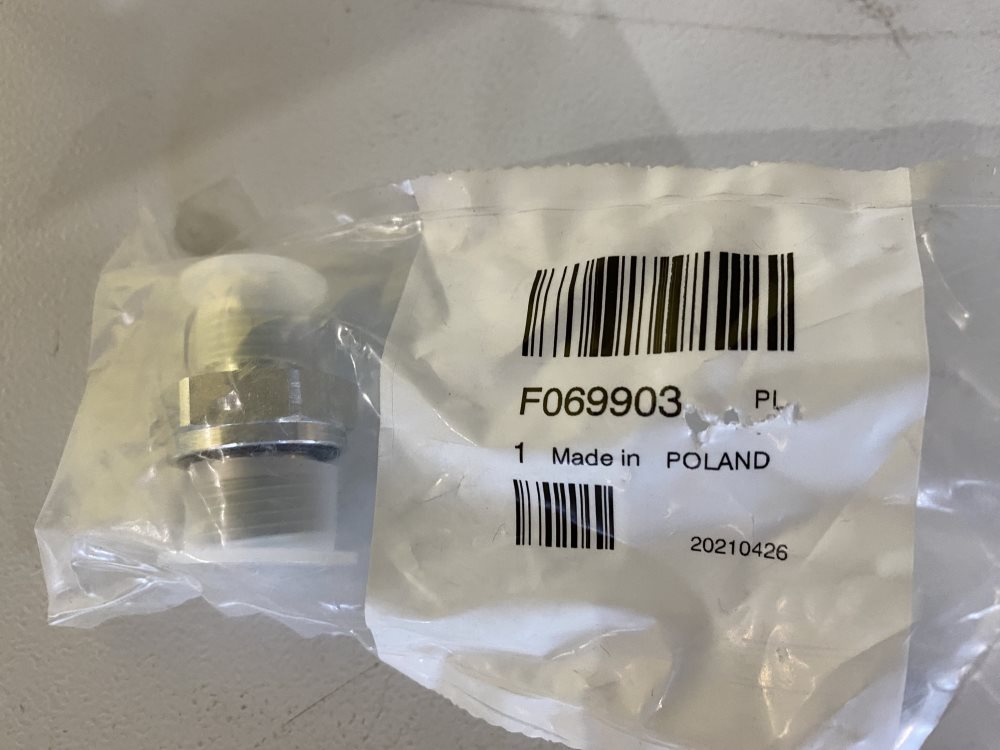 F069903 ФИТИНГ