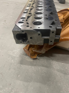 YM129904-11700 (AMP ULT) Головка блока цилиндров
