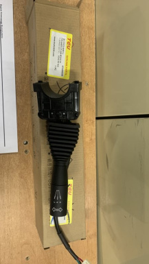 F31C2-40501-L Переключатель хода FD15-18