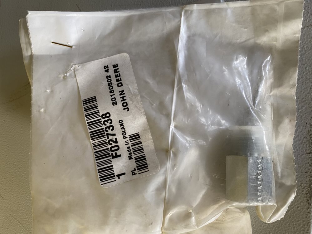 F027338 ФИТИНГ
